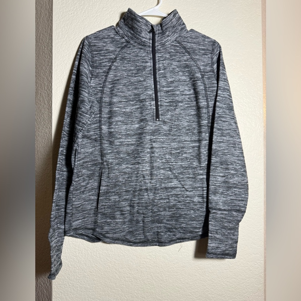 St. John’s bay M sweatshirt quarter zip in grey